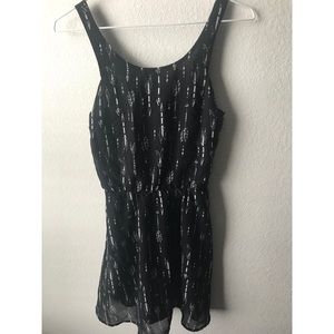 Divided H&M Arrow Print Dress